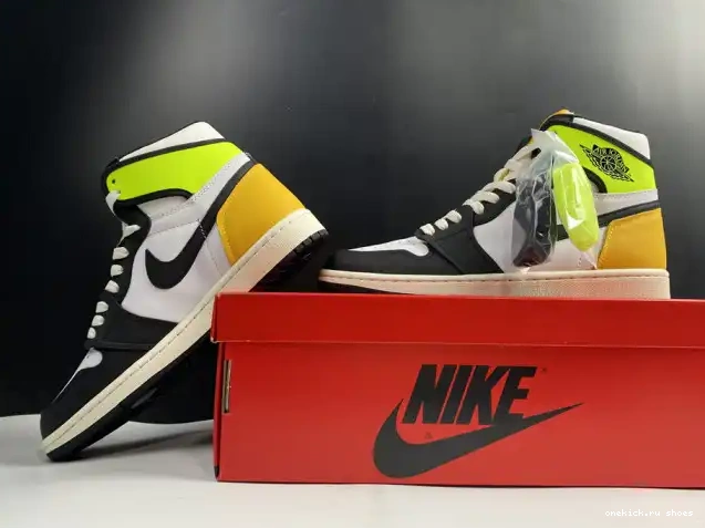 Rep JORDAN 1 OG AIR 555088-118 HIGH RETRO 'VOLT GOLD' 0506